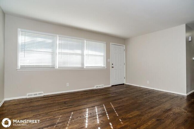 Foto del edificio - 826 S MAIN ST, LIBERTY, MO 64068