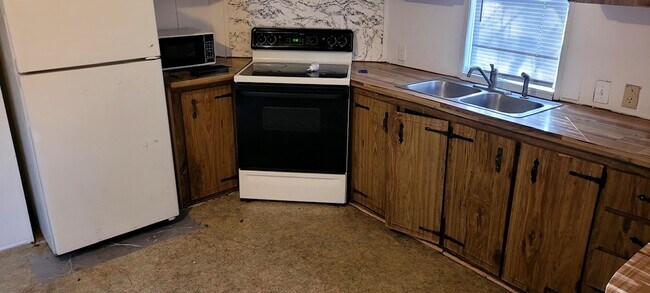 Foto del edificio - 8010 Noroad