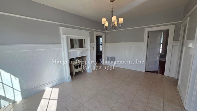 Building Photo - Beautiful three-bedroom two-bath home located in Monterey!