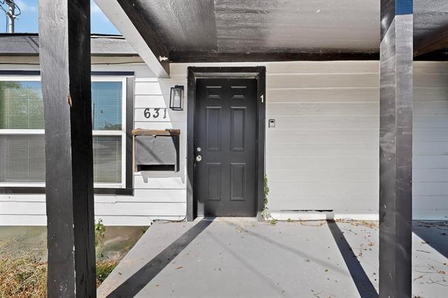 Building Photo - 631 Baker St