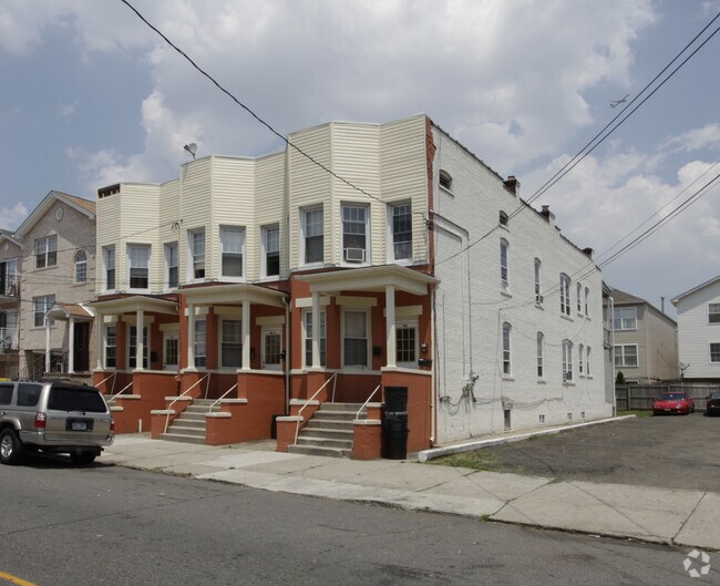 145147 E Jersey St Elizabeth, NJ 07206 Rentals Elizabeth, NJ