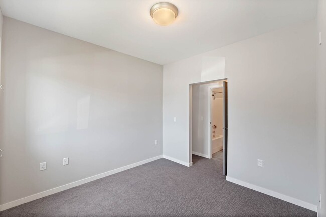 Interior Photo - Silverthorne Flats