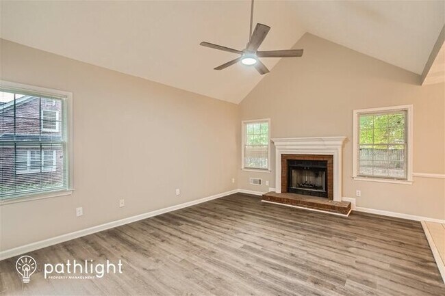 Foto del edificio - 229 Ivy Creek Drive, Loganville, GA, 30052