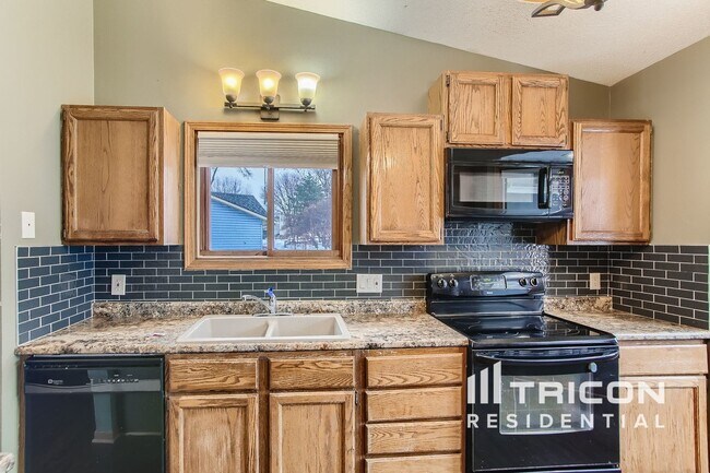 Building Photo - 4966 143rd St W