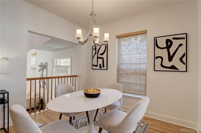 Foto del edificio - Incredible Townhome in the Hampden Town Ce...