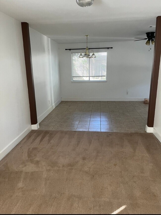 Foto del edificio - 809 Dragonfly Dr