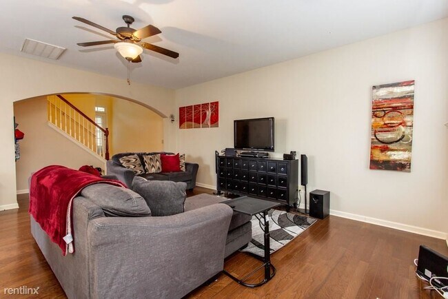 Building Photo - 3 br, 2 bath House - 125 Grampian Court