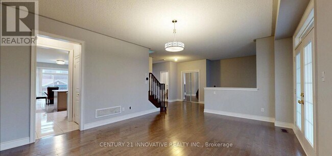 Photo du bâtiment - 5464 Meadowcrest Ave