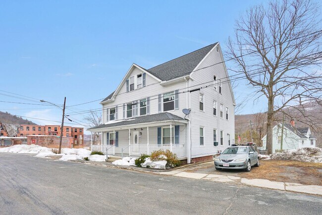 Foto del edificio - 315 Woronco Rd