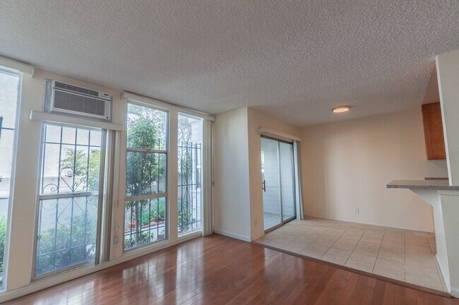 Foto del edificio - Beautiful 2 bed 2 bath for rent