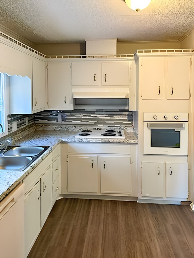 Foto principal - 2660 Burdett Rd