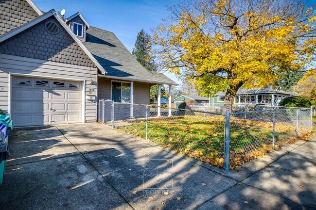 Foto del edificio - 3 Bed 2 Bath Duplex in Brentwood-Darlington | MOVE IN SPECIAL