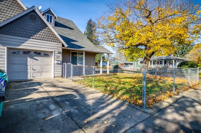 Building Photo - 3 Bed 2 Bath Duplex in Brentwood-Darlington | MOVE IN SPECIAL