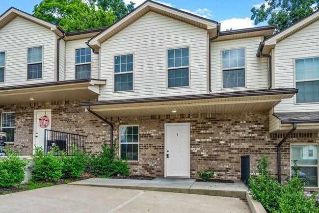 Building Photo - 428 Glenstone Springs Dr