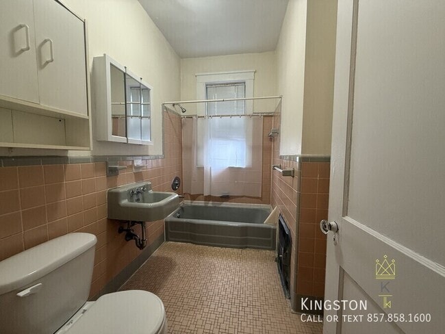 Foto del edificio - 120 Babcock St