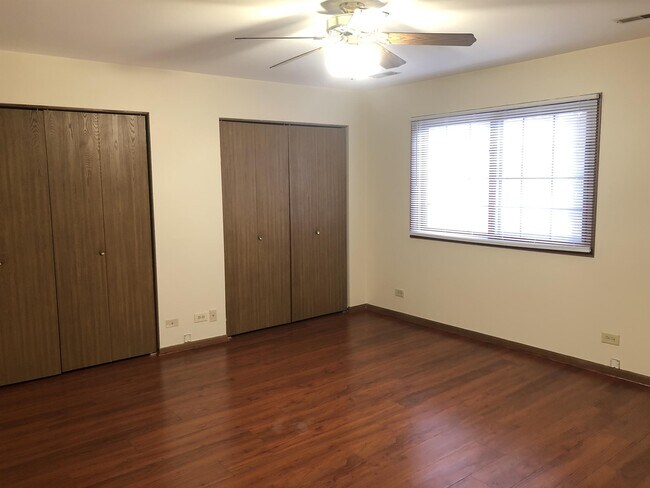 Building Photo - 330 Woodridge Cir