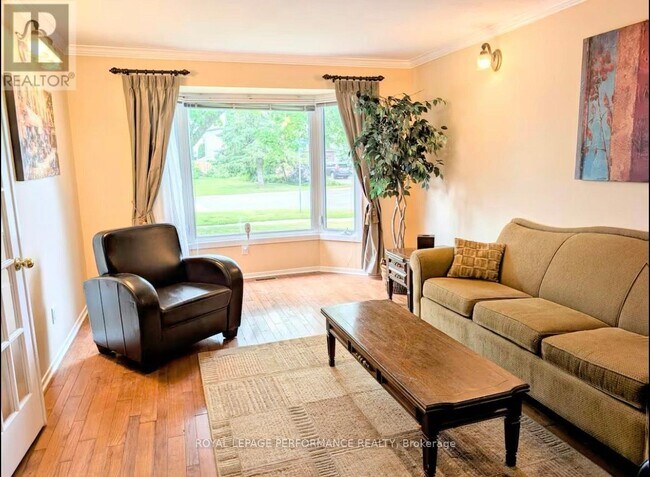 Photo du bâtiment - 1646 Sunview Dr