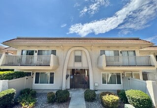 Building Photo - 4565 Ramona Ave