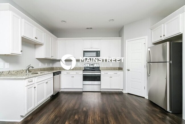Foto del edificio - 4 Bedroom Pet-Friendly Home in Spring Hill, TN with Main Street Renewal