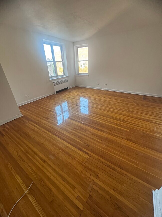 Foto del edificio - 3404 76th St