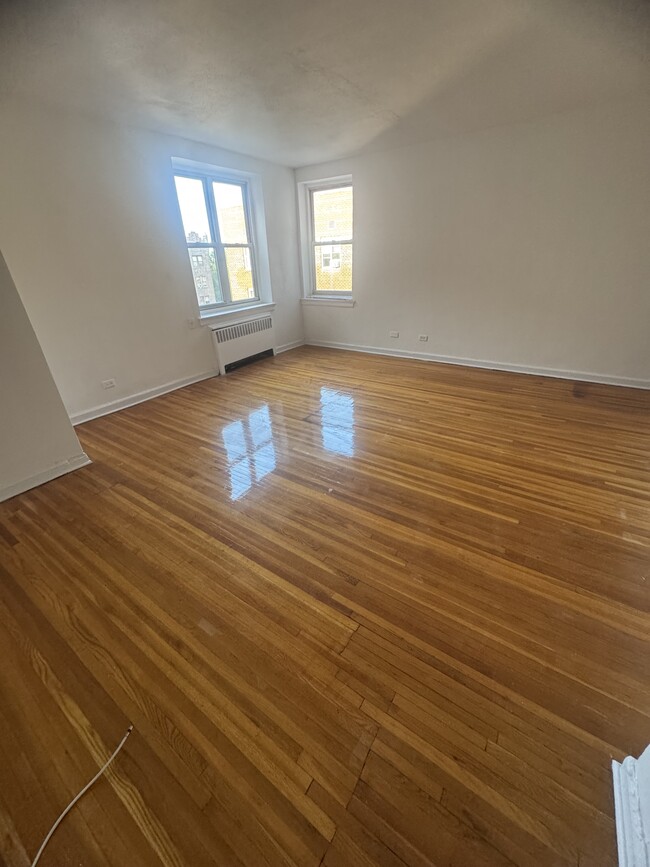 Foto del edificio - 3404 76th St