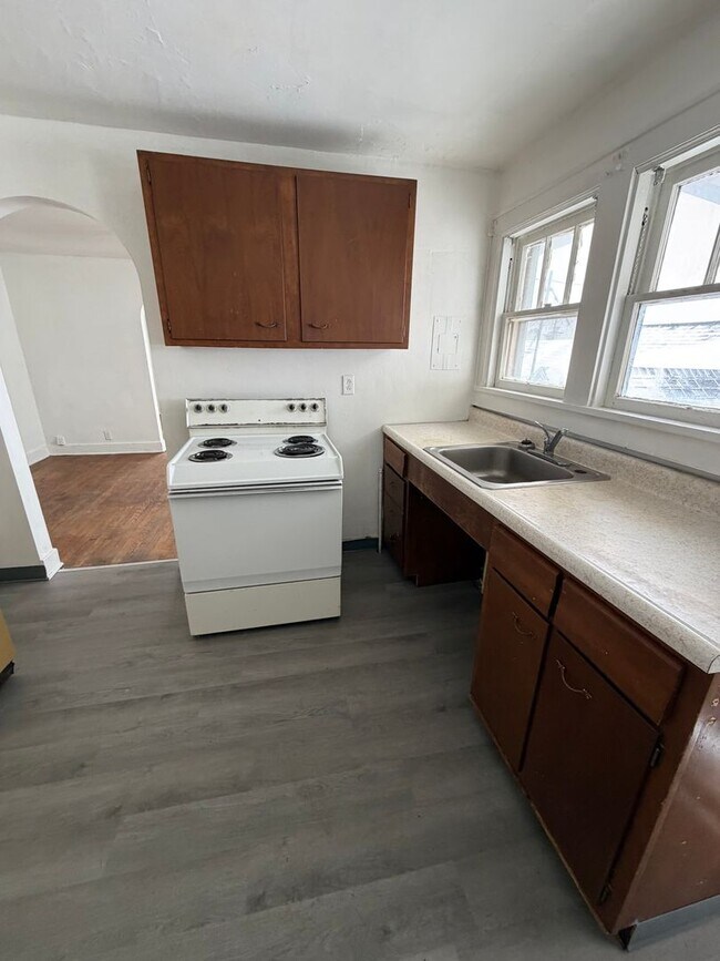 Foto del edificio - 2528 Sunset Blvd