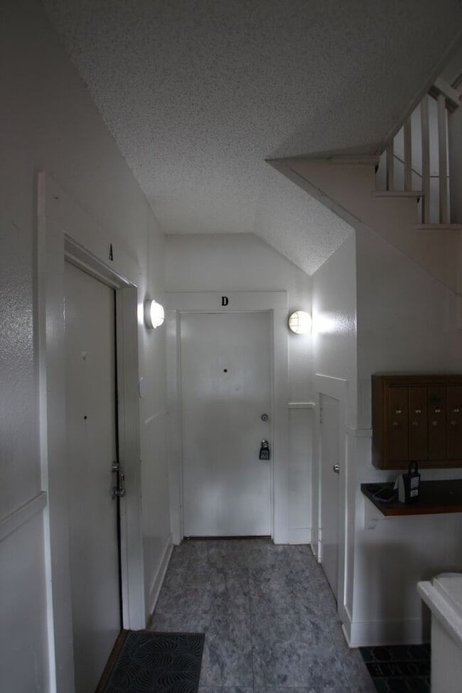 Building Photo - Schedule A Tour Today! 1 Bedroom 1 Bath Apartment in the Heart of Tyler!