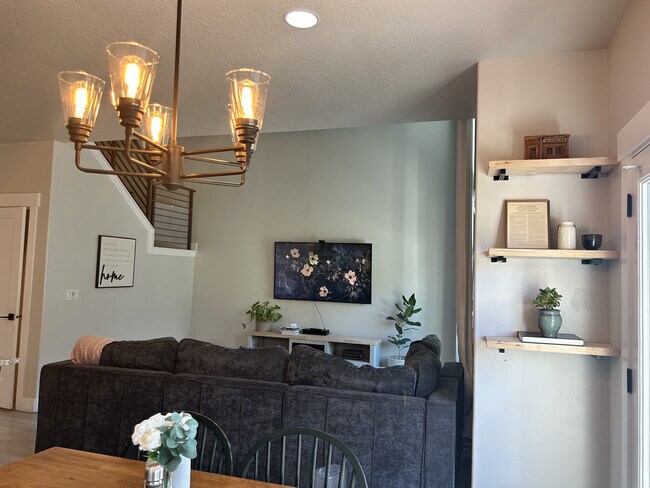 Building Photo - 15380 S Skyraider Ln