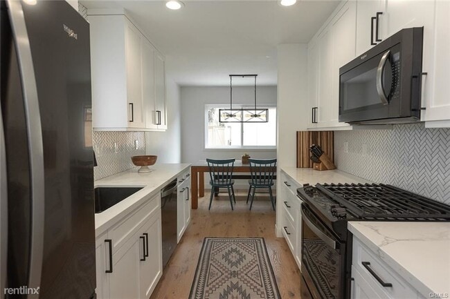 Building Photo - 3 br, 2 bath Townhome - 9686 Monte Carlo Cir