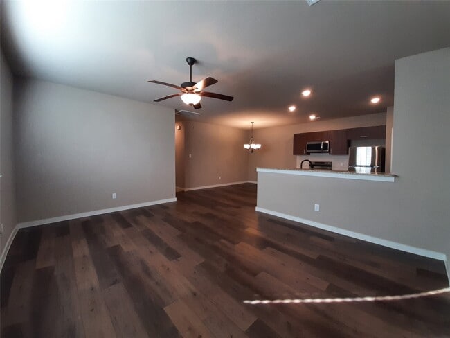 Building Photo - 9741 Grosbeak Ln