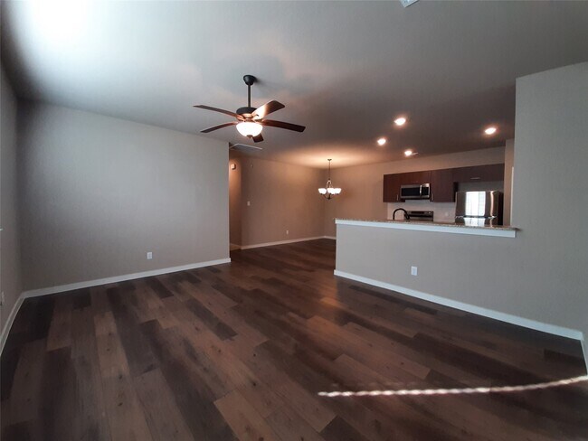 Foto del edificio - 9741 Grosbeak Ln