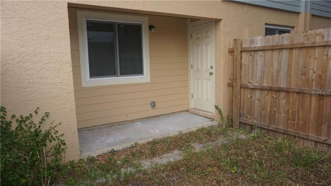 Building Photo - 534 Golden Raintree Pl