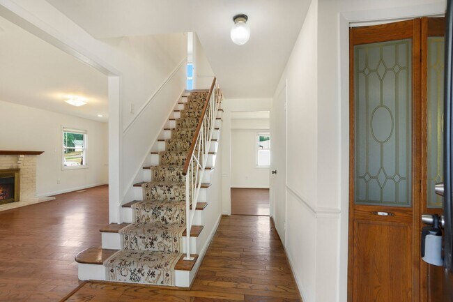 Foto del edificio - A 4 BEDROOM 2.5 BATH DREAM COME TRUE IN POINTER RIDGE AT COLLINGTON!