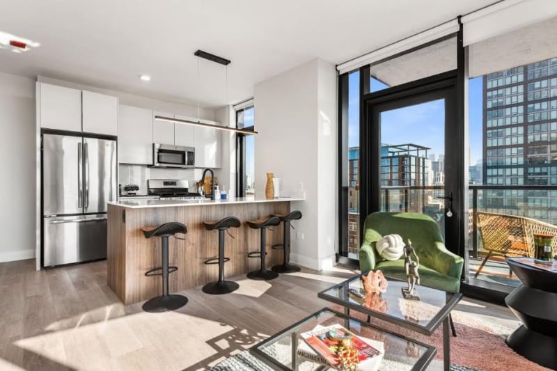 Foto principal - 1127 W Van Buren St