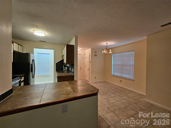 Building Photo - 802 Selwyn Oaks Ct