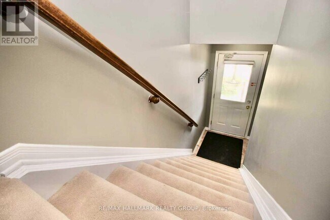 Photo du bâtiment - 4511 Harper Ave