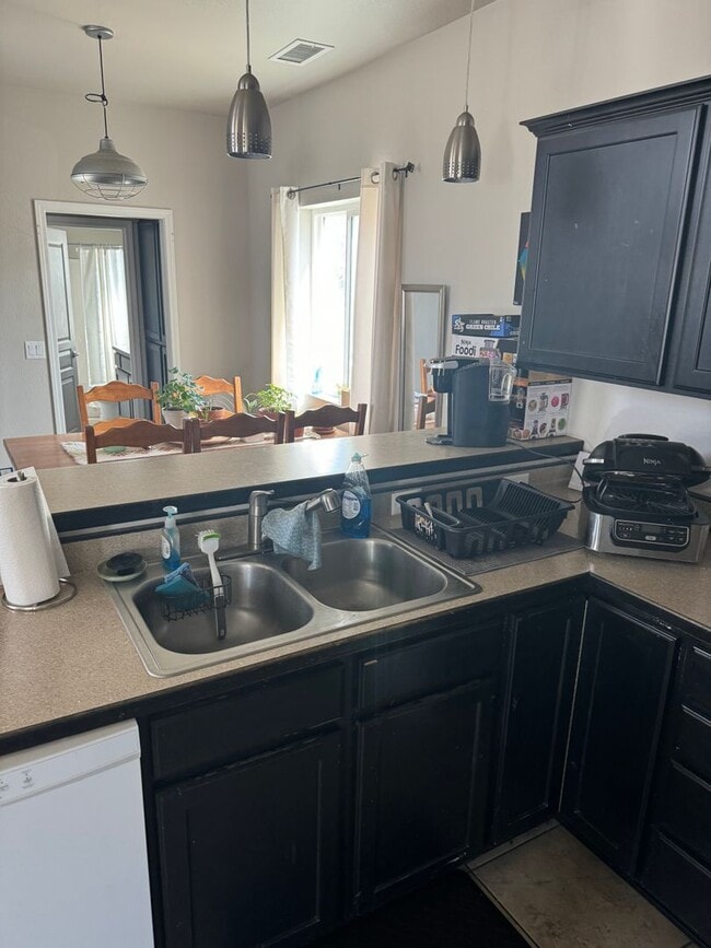 Building Photo - Spacious 3BR Home | Private Bathrooms + Ample Off Street Parking
