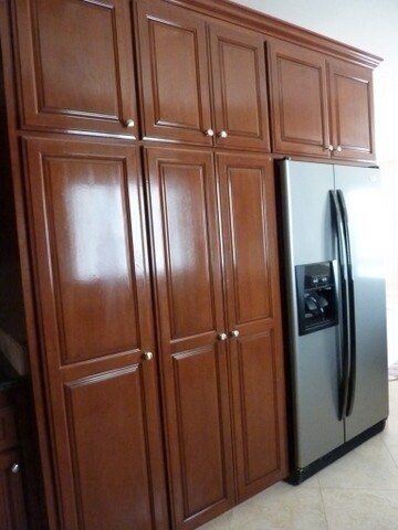 Cab. & Refrigerador - 4107 W 138th St