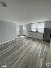 Building Photo - 937 Grovehill Rd