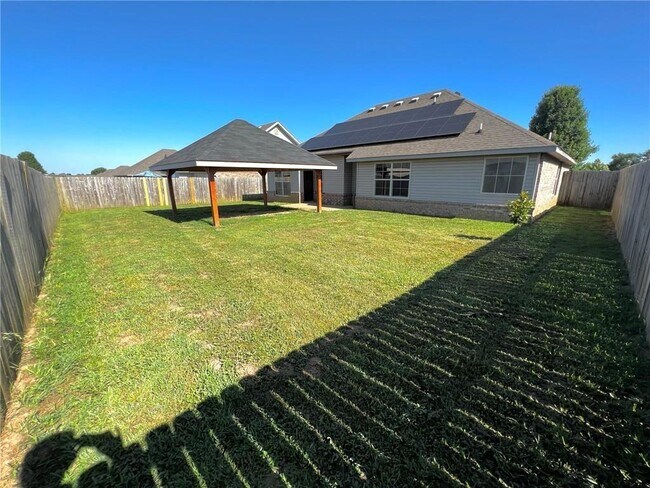 Building Photo - 3003 SW Wargate Ave
