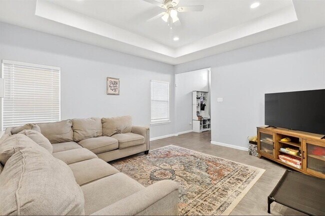 Building Photo - 6402 Williams Dr