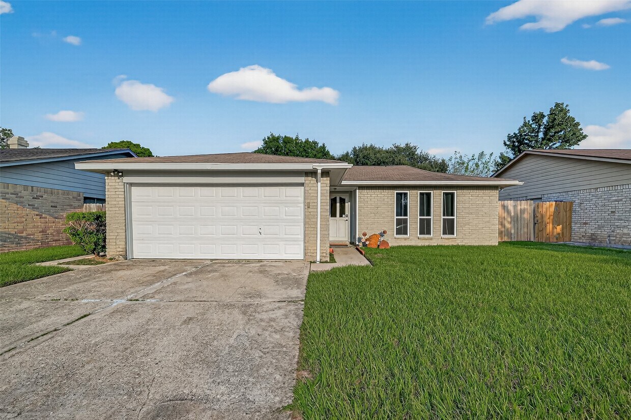 Foto principal - 7354 Stone Pine Ln
