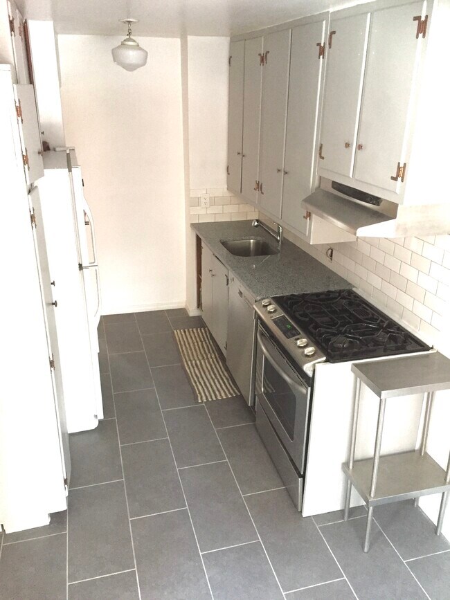 Foto del edificio - 4736 40th St