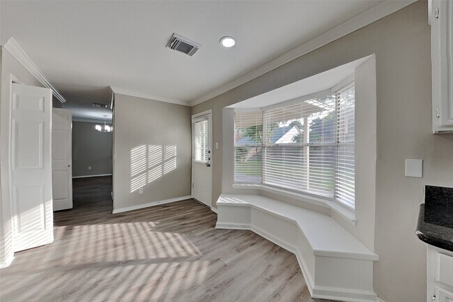 Foto del edificio - 16834 Scenic Gardens Dr