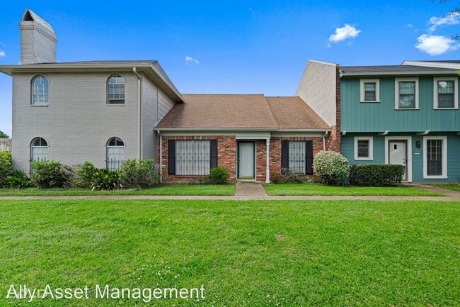 Building Photo - 3 br, 2 bath House - 203 Stratmore