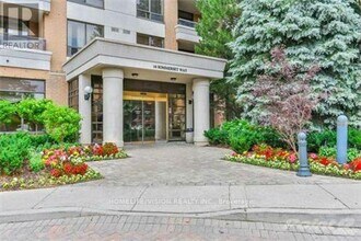 Building Photo - 18 Sommerset Way