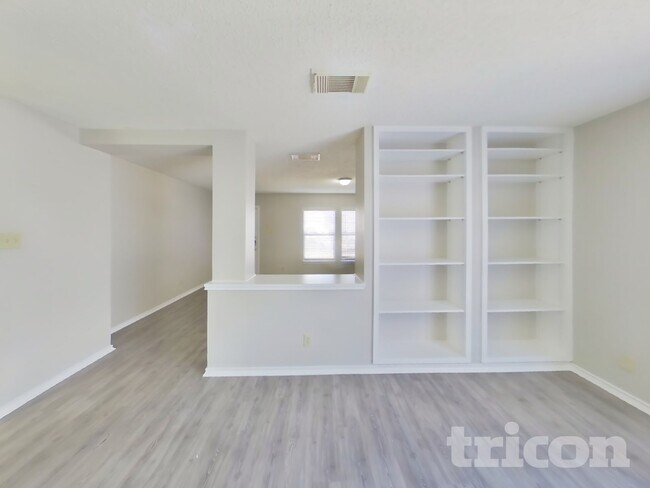 Building Photo - 6714 Barton Rock Ln