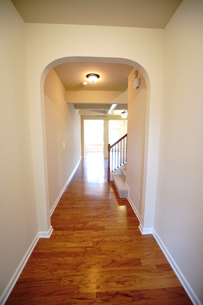 Building Photo - 861 Spicy Maple Dr