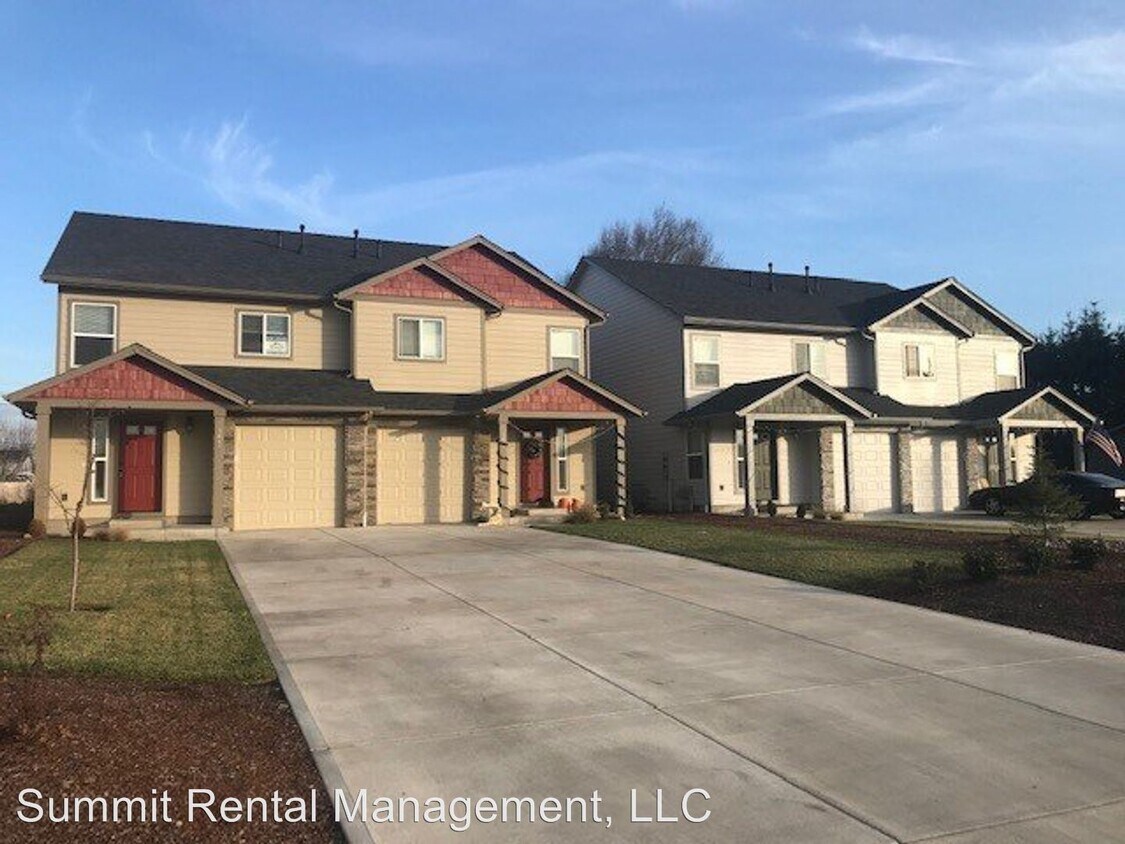 1447 Northgate Dr, Independence, OR 97351 Room for Rent in