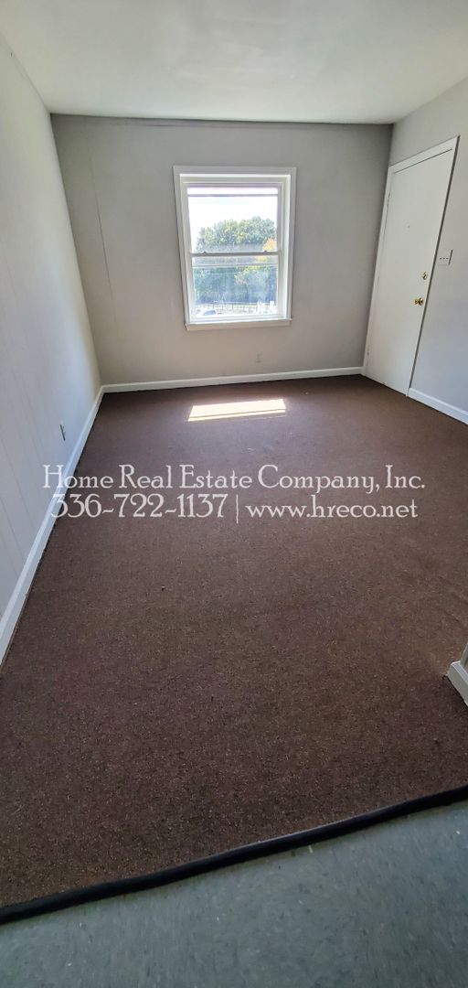 Foto del edificio - 2336 N Cherry St